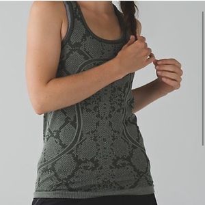 Lululemon Workout stop